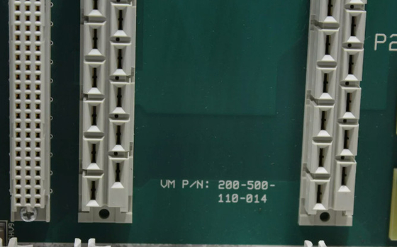 ABE040 204-040-100-012 Sistem Rak 19 &quot;Rak Dengan Tinggi 6U