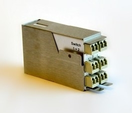 Foxboro P0926AH FIBER SPLITTER COMBINER Passive Fiber Optic Distribution Unit masing-masing diarahkan ke 2 konsentrator