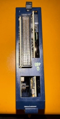 IC695CPE305 GE Melakukan kontrol waktu nyata dari proses mesin dan sistem penanganan bahan