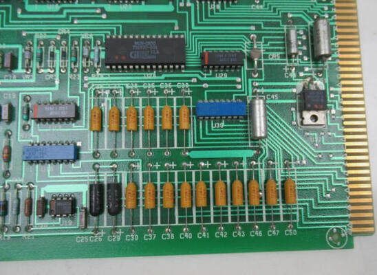 Honeywell 30731823-001 A/D Mux PLC Circuit Board 24Vdc 110mA Modul Kontrol Kondisi Baru