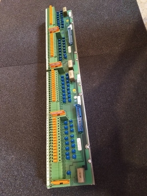 DSTD150A ABB Unit Koneksi Papan Input Digital Suku Cadang PLC 57160001-UH