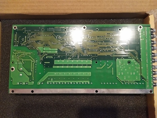 UAC389AE01 Perangkat ABB UA C389 AE01 Modul Prosesor Kontrol Suku Cadang PLC HIEE300888R0001